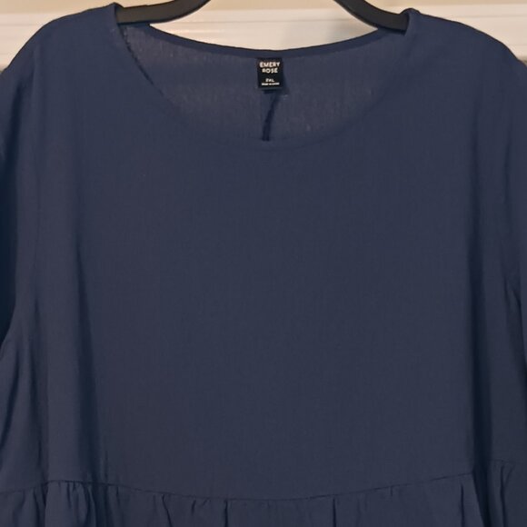 3/$18 - Emery Rose Blue Short Sleeve Top Size 2X - Picture 4 of 6